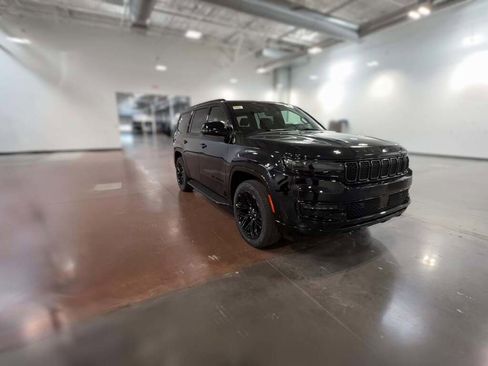 New 2025 Jeep Wagoneer Series II image 16