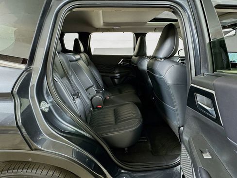 Used 2025 Mitsubishi Outlander SEL image 27