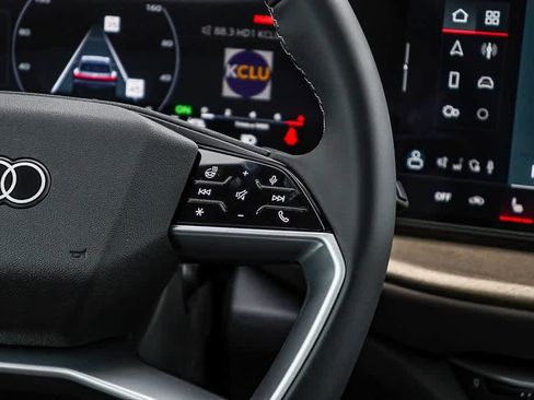 New 2025 Audi Q5 Premium Plus image 17