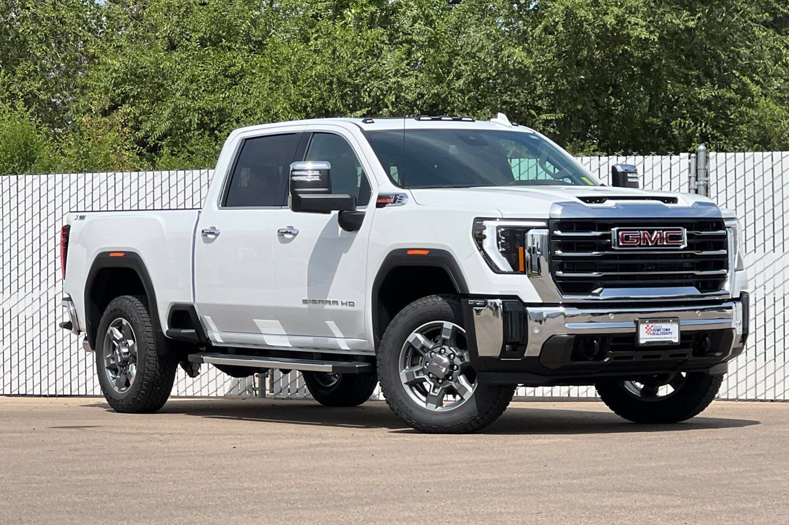 New 2026 GMC Sierra 2500 SLT w/ SLT Premium Package AWD/4WD image 2