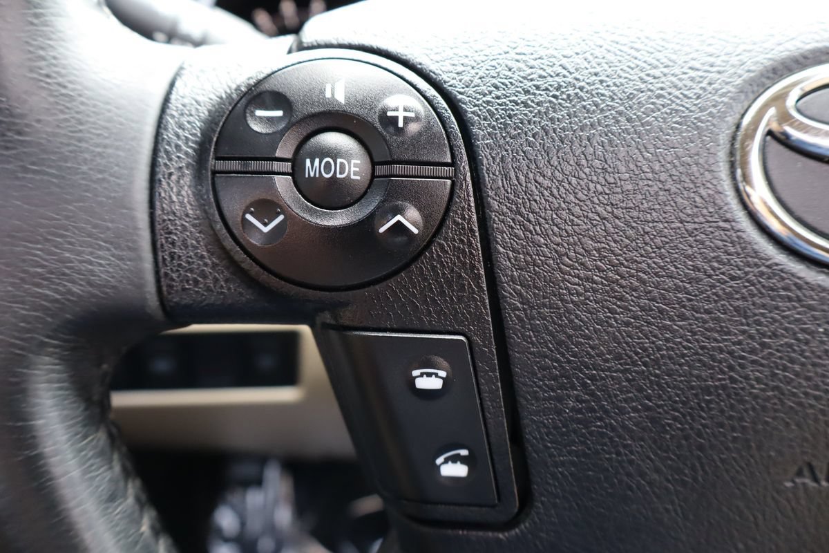 Used 2013 Toyota Sequoia Limited AWD/4WD image 36