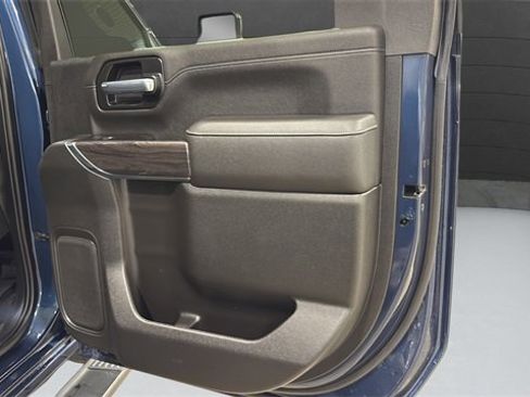 Used 2022 Chevrolet Silverado 3500 LTZ w/ LTZ Premium Package image 29