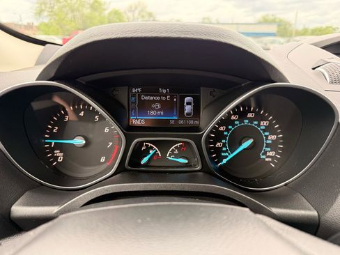 Used 2016 Ford Escape SE w/ SE Chrome Package image 14