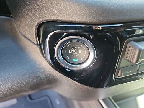 New 2026 GMC Sierra 1500 SLT image 17