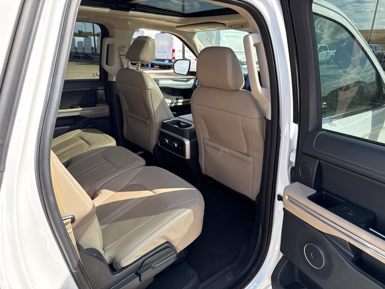 Used 2024 Ford Expedition Max Limited RWD image 12