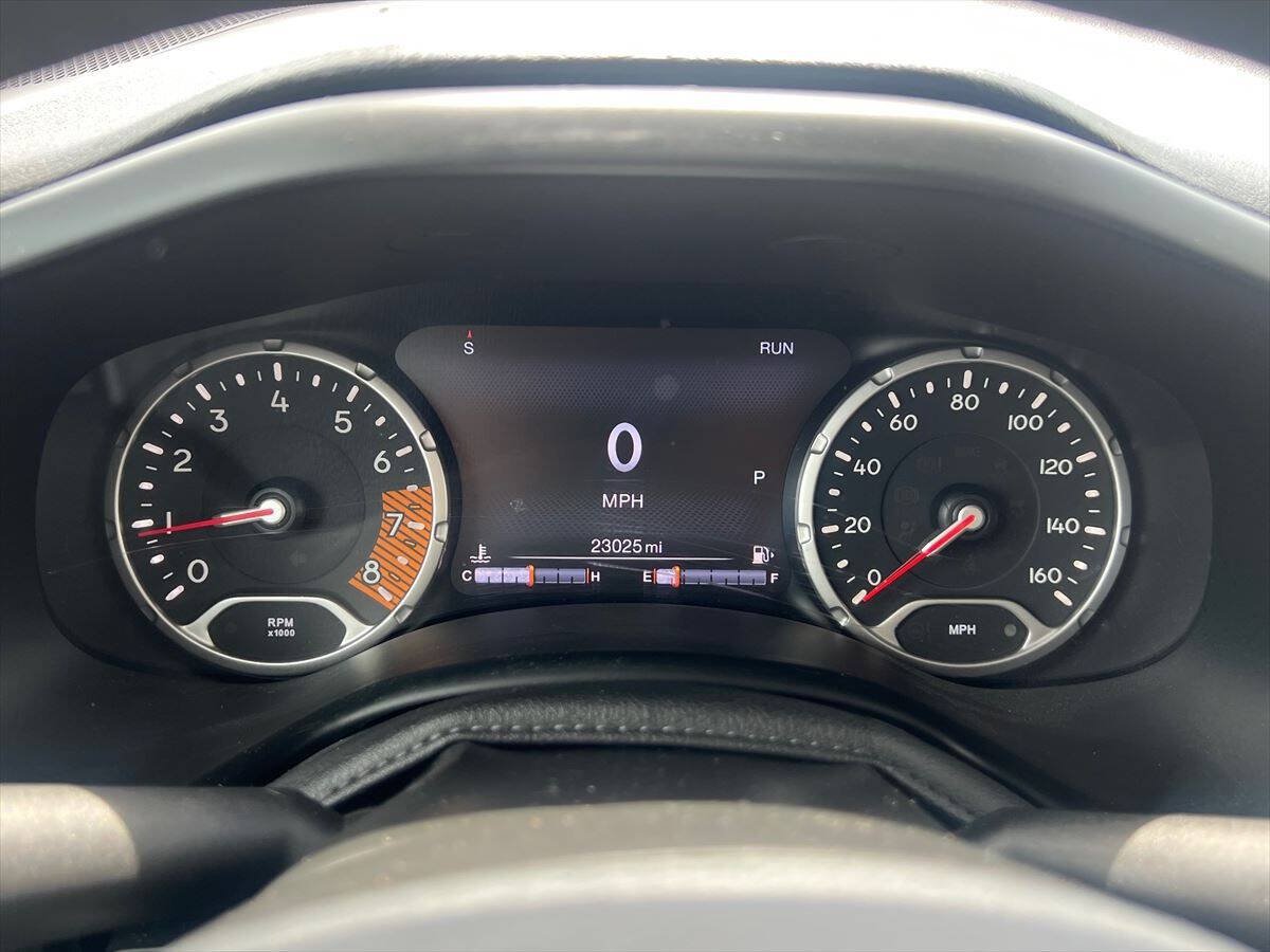Used 2021 Jeep Renegade Latitude FWD image 12