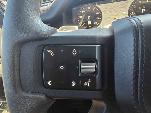 Used 2022 Land Rover Defender 110 V8 image 31