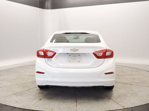Used 2016 Chevrolet Cruze LT w/ Convenience Package FWD image 9