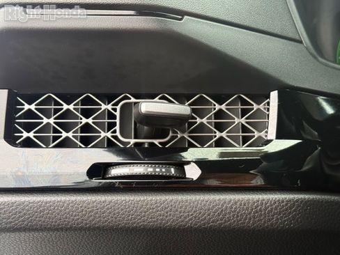 Used 2023 Honda Accord Sport image 15