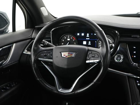 Used 2021 Cadillac XT6 Premium Luxury image 14