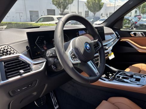 New 2026 BMW X5 xDrive50e w/ M Sport Package AWD/4WD image 16