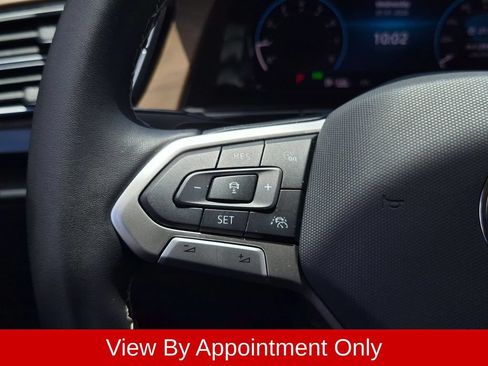Used 2025 Volkswagen Atlas SE FWD image 14