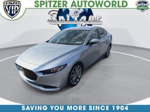 Used 2020 MAZDA MAZDA3 Sedan w/ Select Package FWD image 4