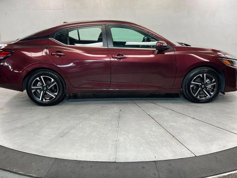 Used 2024 Nissan Sentra SV FWD image 6