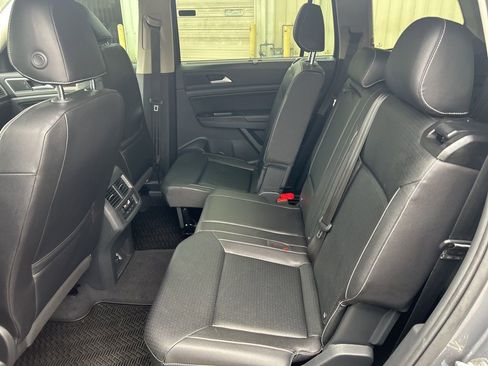 Used 2021 Volkswagen Atlas SE image 22