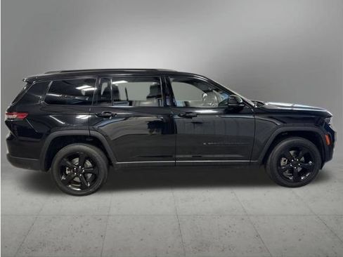 Used 2023 Jeep Grand Cherokee L Laredo AWD/4WD image 6