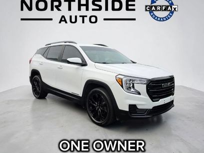 Used 2022 GMC Terrain SLE w/ Driver Convenience Package
