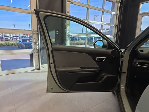 Certified 2025 Kia K4 EX image 14