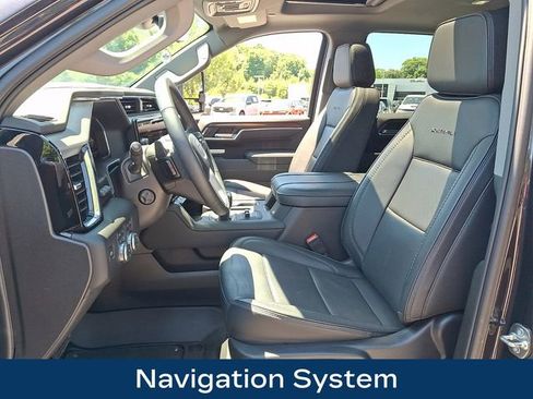 Used 2025 GMC Sierra 1500 Denali w/ Denali Reserve Package AWD/4WD image 2