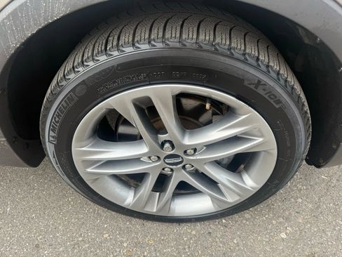 Used 2018 Lincoln MKC Reserve w/ Lincoln MKC Climate Package image 12