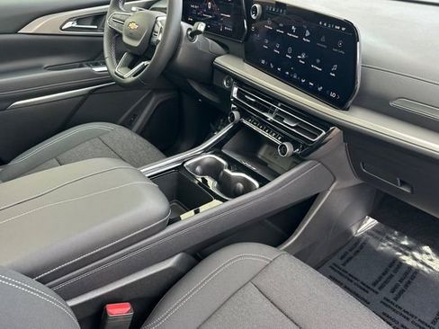 New 2026 Chevrolet Traverse LT w/ Sun and Wheel Package image 22