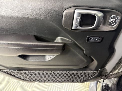 Used 2021 Jeep Wrangler Unlimited Sport AWD/4WD image 11