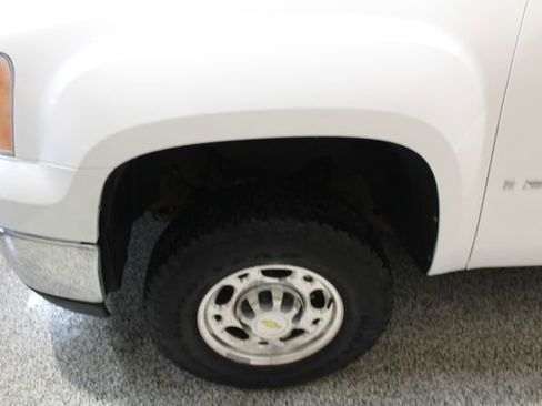 Used 2008 GMC Sierra 2500 W/T image 9