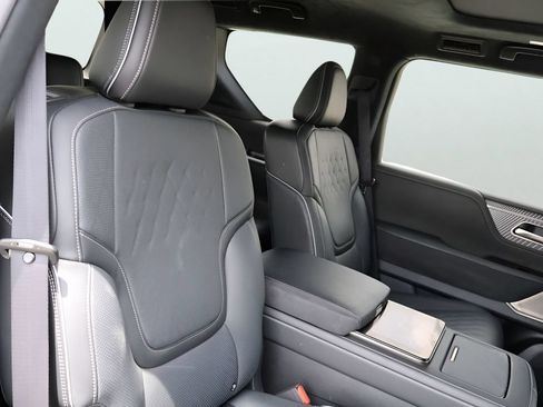 Used 2025 INFINITI QX80 Autograph AWD/4WD image 14
