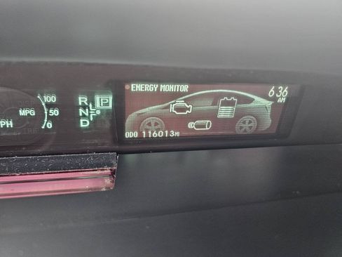 Used 2015 Toyota Prius Persona Series FWD image 13