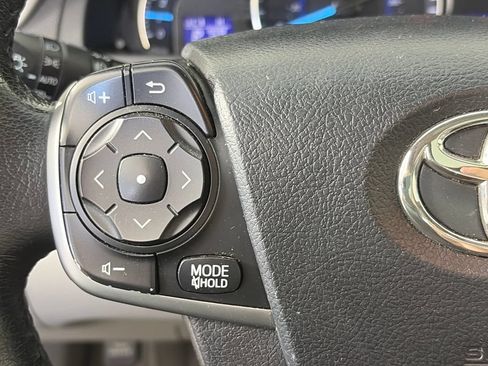 Used 2013 Toyota Camry XLE w/ Convenience Pkg FWD image 15