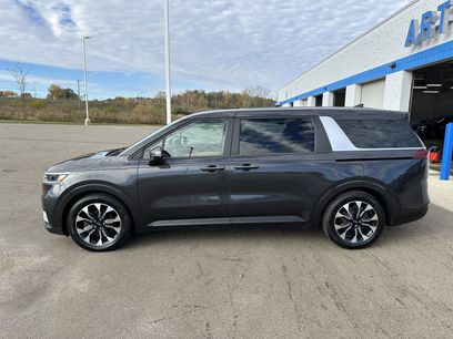 Used 2022 Kia Carnival EX