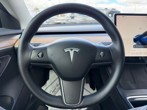 Used 2022 Tesla Model 3 Long Range image 9