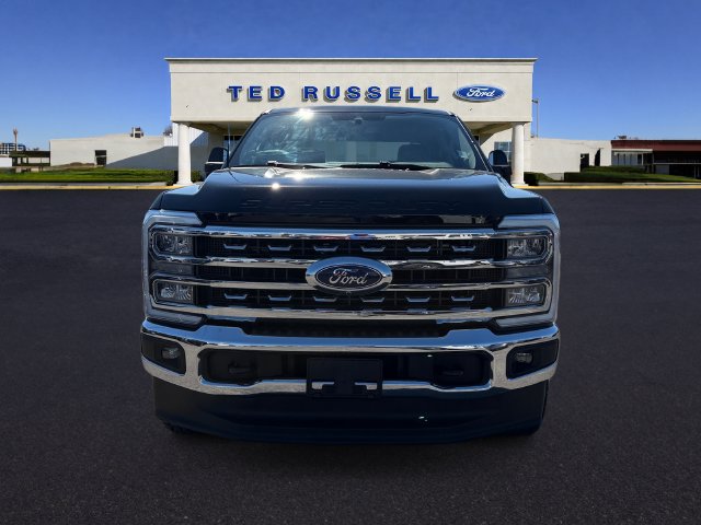 Certified 2025 Ford F250 Lariat w/ FX4 Off-Road Package AWD/4WD image 2