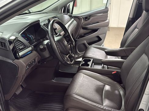 Used 2022 Honda Odyssey Touring image 12