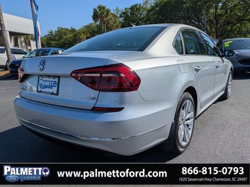 Used 2019 Volkswagen Passat 2.0T Wolfsburg FWD image 3