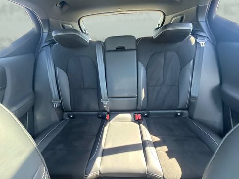 Used 2021 Volvo XC40 T5 R-Design w/ Advanced Package AWD/4WD image 11