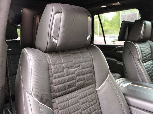 Certified 2022 Cadillac Escalade Sport Platinum AWD/4WD image 59