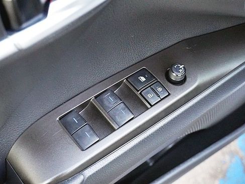 Used 2024 Toyota Camry SE image 22