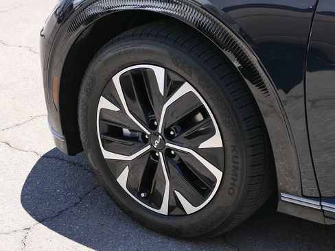 Used 2024 Kia EV6 Wind AWD/4WD image 9