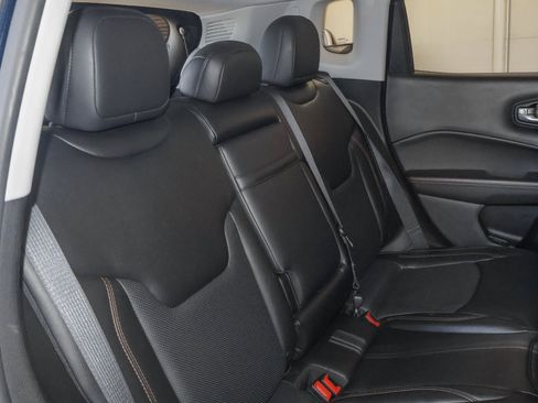 Used 2018 Jeep Compass Limited w/ Safe & Security Group AWD/4WD image 43