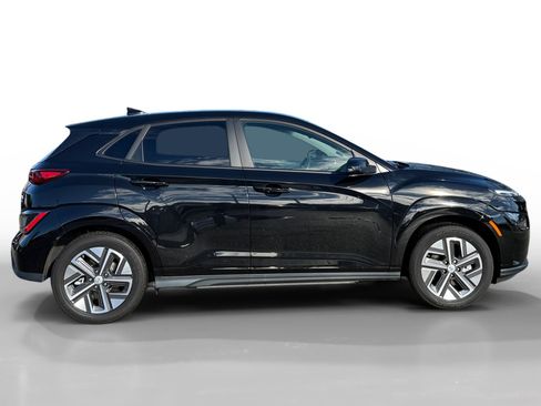 Certified 2023 Hyundai Kona SE image 6