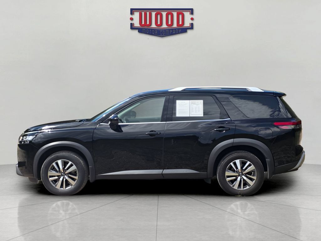 Used 2024 Nissan Pathfinder SL AWD/4WD image 4