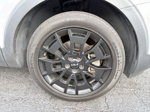 Used 2022 Kia Telluride SX w/ SX Prestige Package AWD/4WD image 9