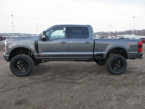 New 2026 Ford F250 Platinum image 9