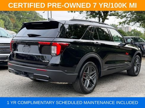 Used 2025 Ford Explorer ST-Line w/ ST-Line Street Pack AWD/4WD image 8