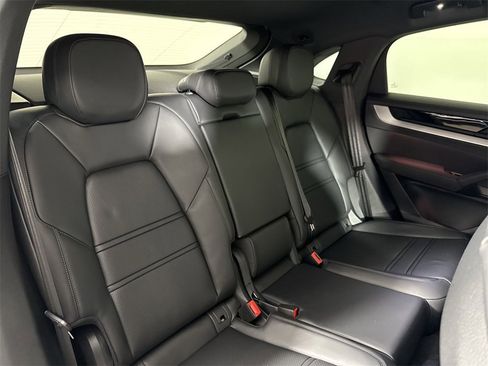 New 2025 Porsche Cayenne Coupe image 23