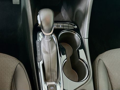 Used 2025 Buick Encore GX Preferred image 24