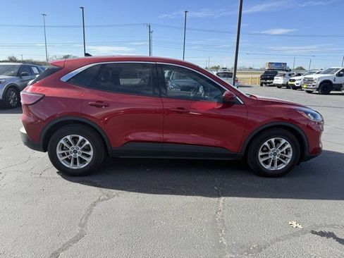 Certified 2020 Ford Escape SE image 2