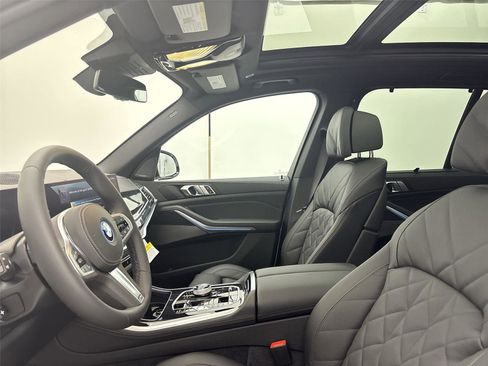 New 2026 BMW X5 xDrive50e w/ Executive Package image 24