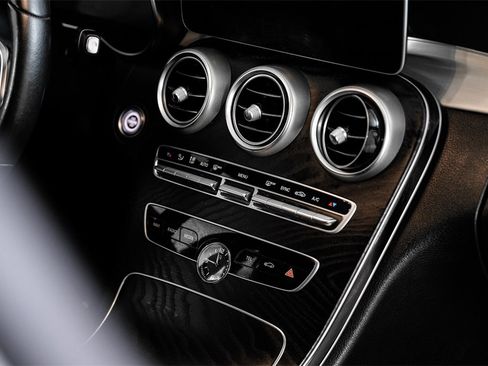 Used 2021 Mercedes-Benz C 300 Sedan w/ Premium Package image 22